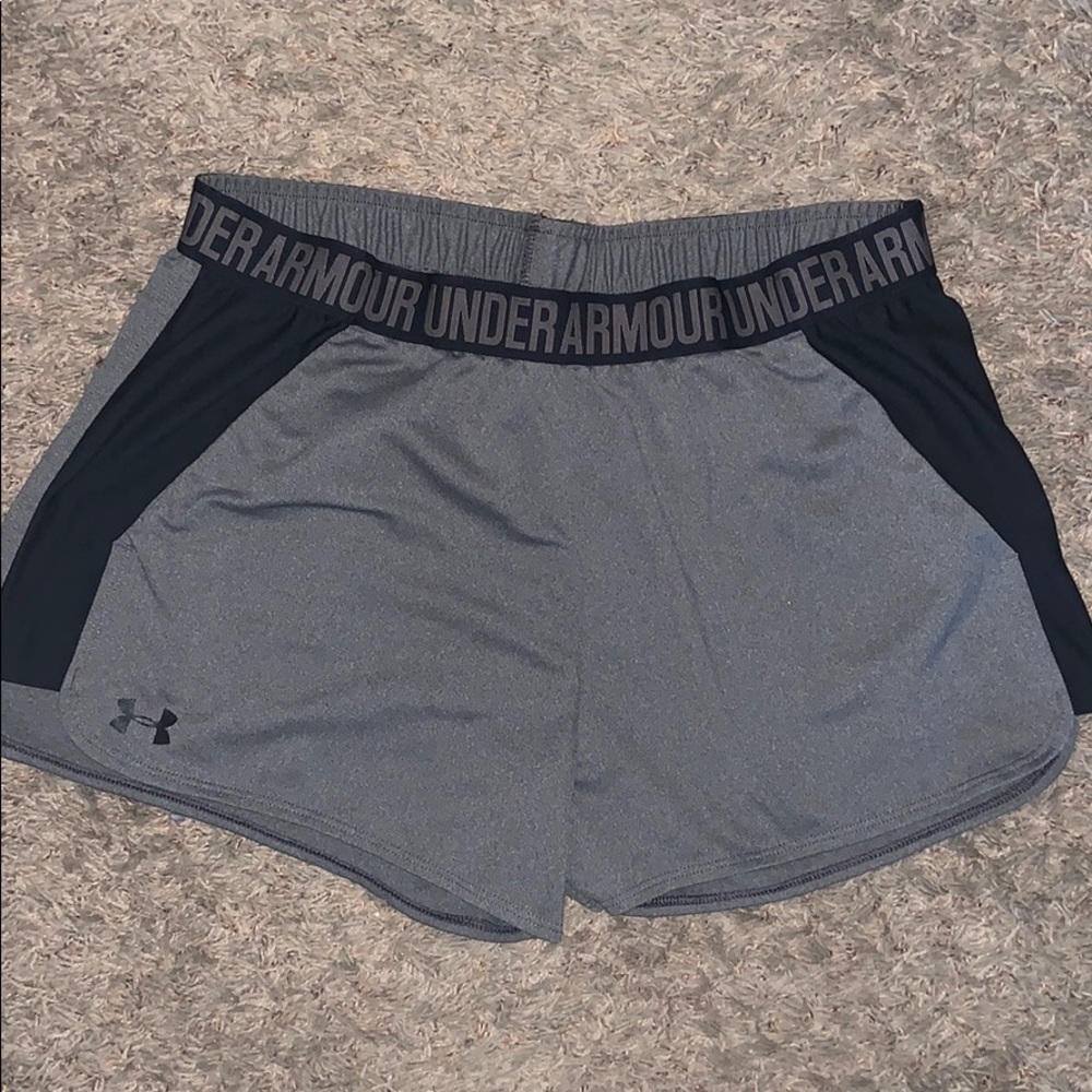 Women’s XL Under Armour shorts